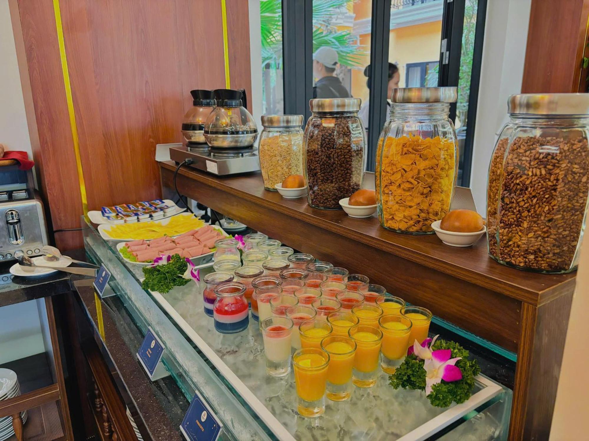 Hoi An Babylon Riverside Hotel & Spa 外观 照片