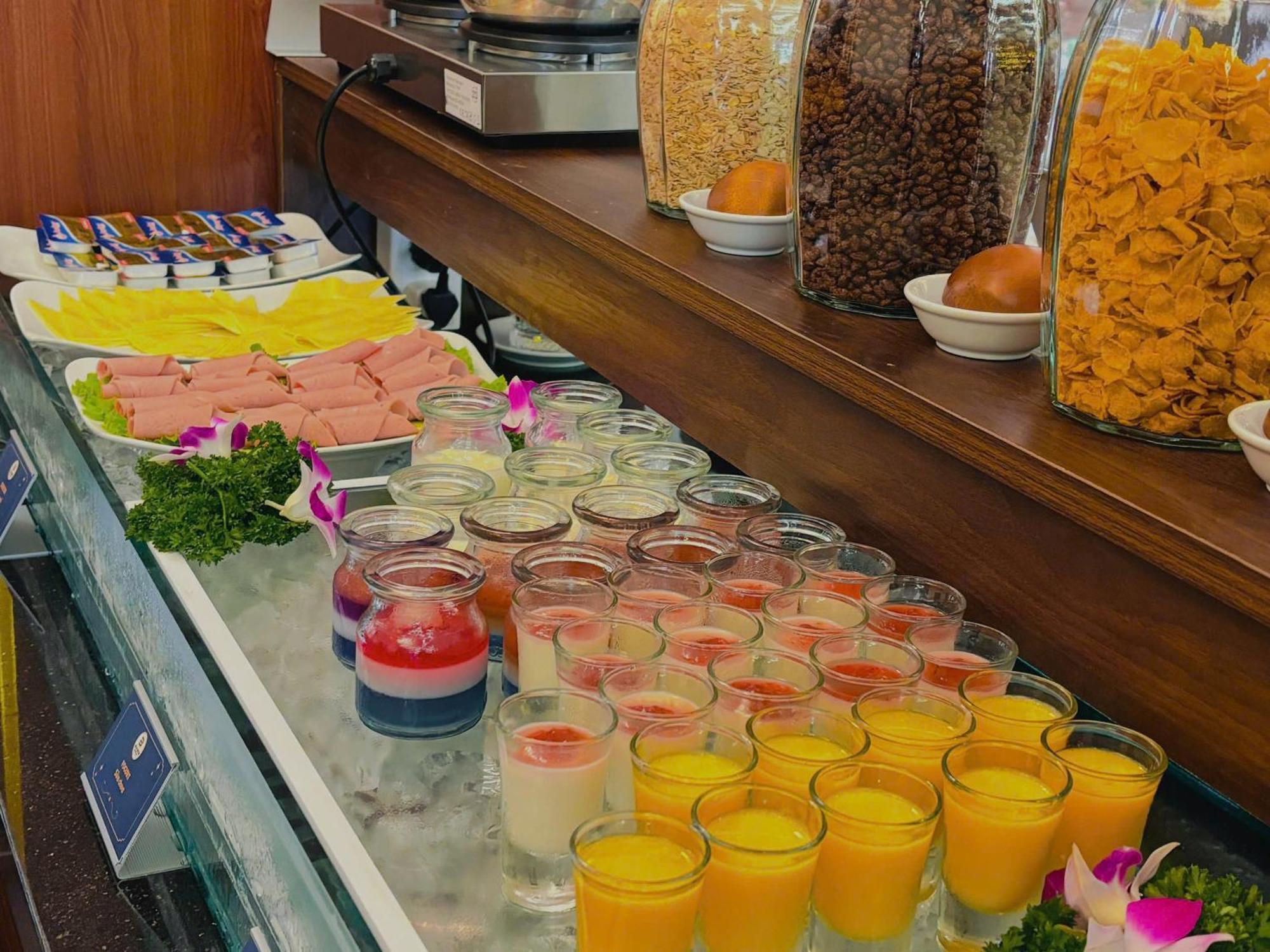 Hoi An Babylon Riverside Hotel & Spa 外观 照片